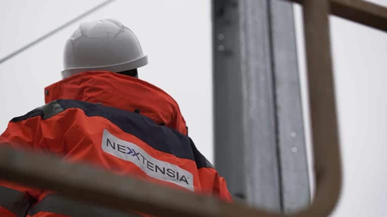 Collaborateur NEXTENSIA spécialiste de la construction industrielle démontable - NEXTENSIA Collaborateur NEXTENSIA spécialiste de la construction industrielle démontable
