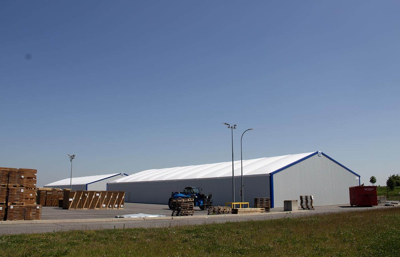 Industriels-Hangars-démontables-stockage - NEXTENSIA Industriels-Hangars-démontables-stockage
